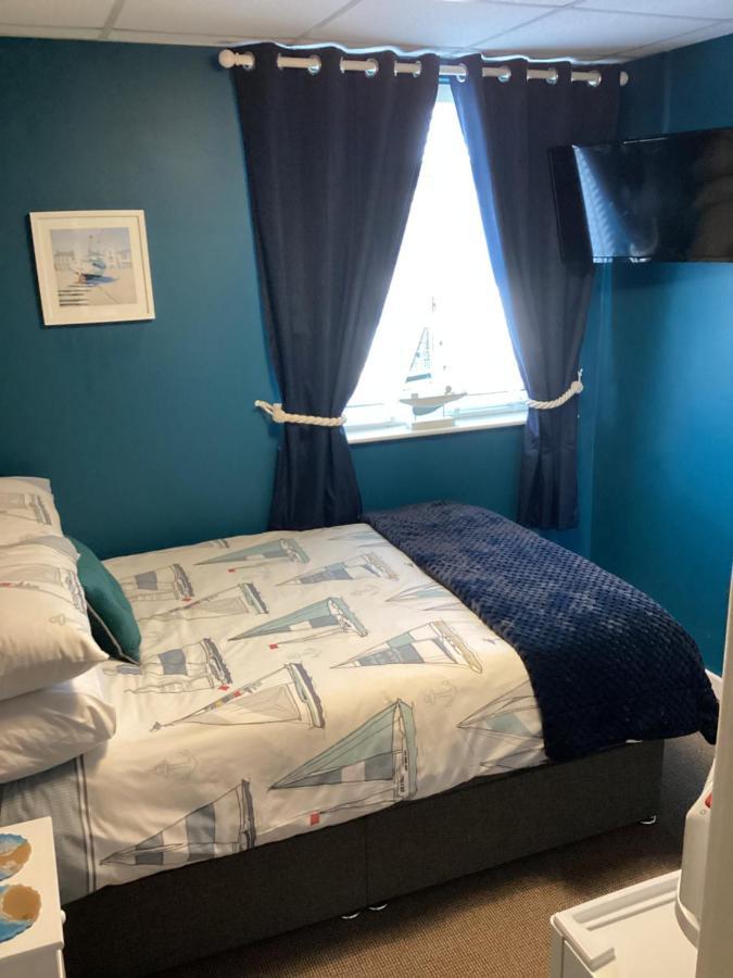 By The Seaside Bed & Breakfast Blackpool Exterior photo